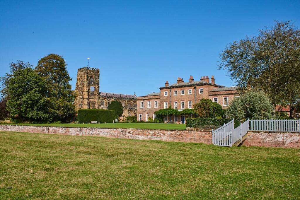 Thirsk Hall South Wing, North Yorkshire Zewnętrze zdjęcie